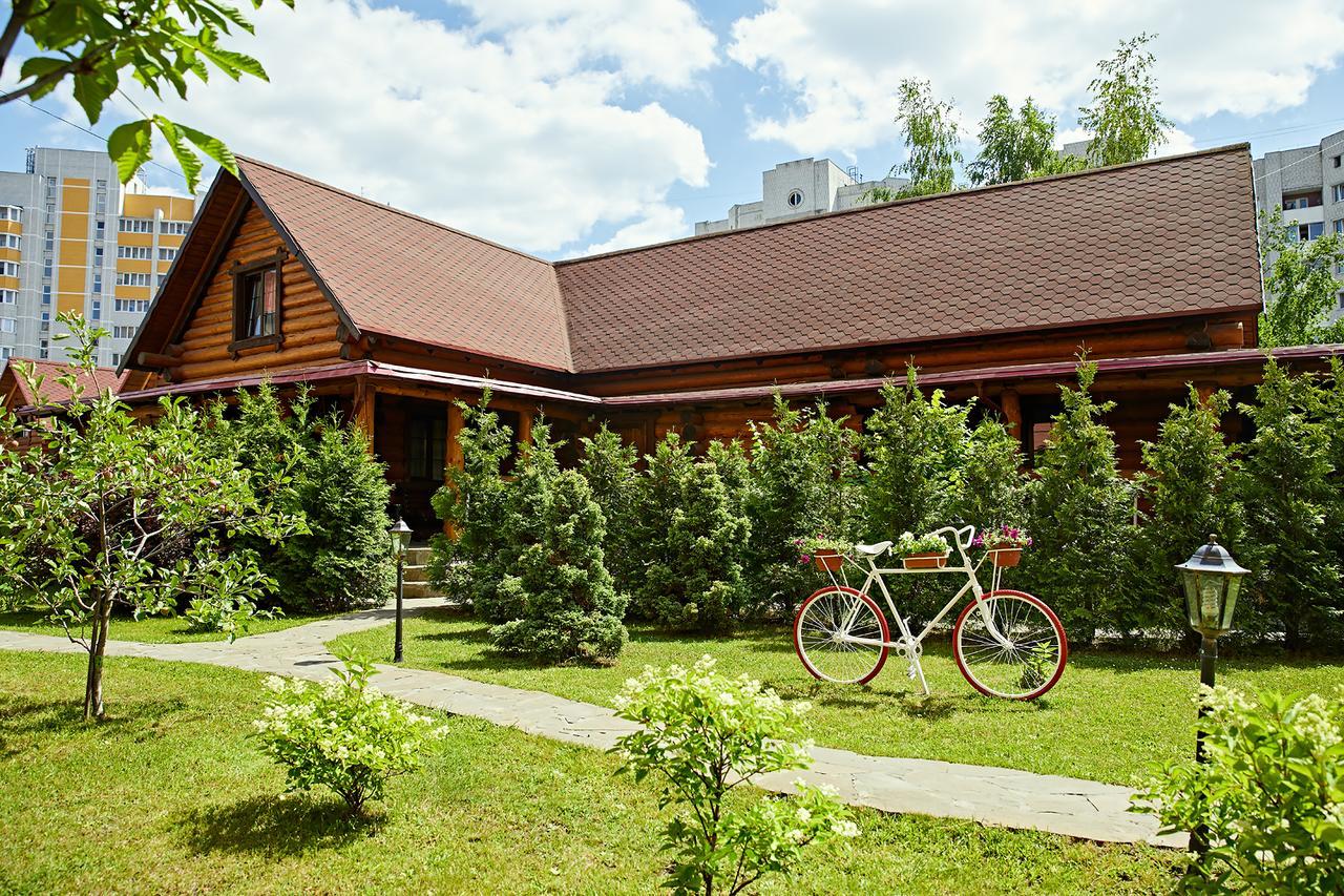 Art Hall Hotel Brjansk Buitenkant foto